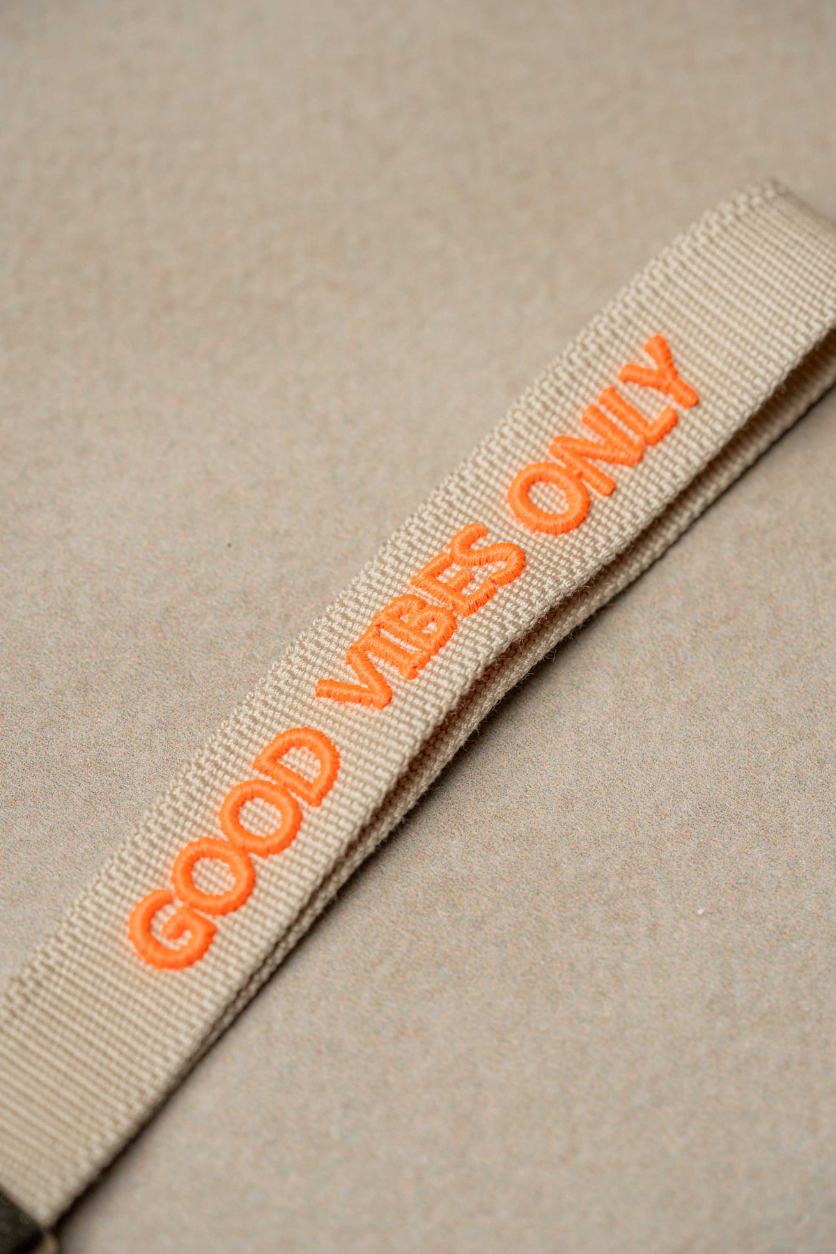 Llavero Good Vibes Only Orange